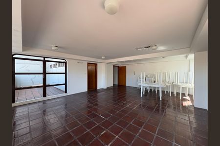Apartamento à venda com 65m², 2 quartos e 1 vaga Apartamento à venda com 65m², 2 quartos e 1 vagaÁrea comum - Salão de festas