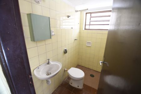 Casa para alugar com 175m², 3 quartos e 4 vagasBanheiro de serviço