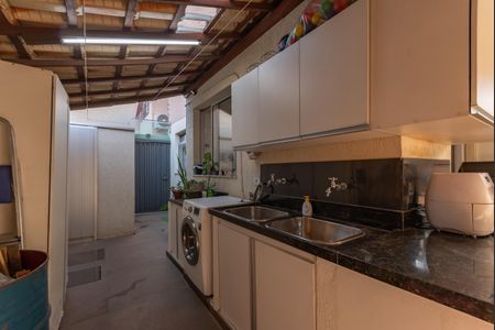 Apartamento à venda com 178m², 3 quartos e 1 vagaÁrea de Serviço