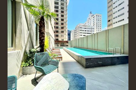 Apartamento à venda com 40m², 1 quarto e sem vagaÁrea comum - Piscina