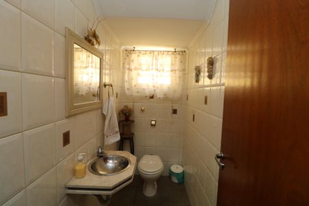 Casa à venda com 180m², 3 quartos e 3 vagasLavabo