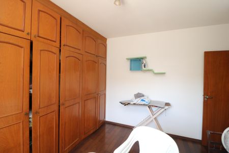 Casa à venda com 180m², 3 quartos e 3 vagasQuarto 2