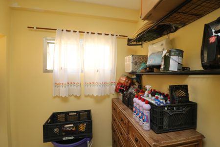 Casa à venda com 180m², 3 quartos e 3 vagasQuarto de Serviço