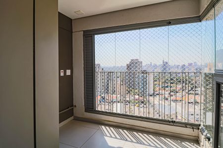 Apartamento à venda com 36m², 1 quarto e 1 vaga Apartamento à venda com 36m², 1 quarto e 1 vagaVaranda