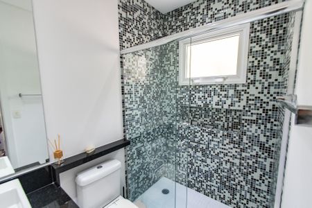 Casa à venda com 700m², 6 quartos e 7 vagasBanheiro da suíte 2