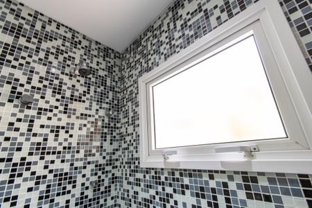 Casa à venda com 700m², 6 quartos e 7 vagasBanheiro da suíte 2