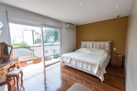 Casa à venda com 700m², 6 quartos e 7 vagasSuíte 5