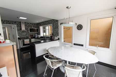 Casa à venda com 700m², 6 quartos e 7 vagasCopa