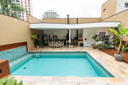 Casa à venda com 700m², 6 quartos e 7 vagasPiscina
