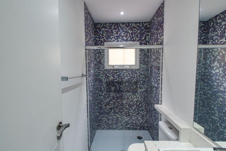 Casa à venda com 700m², 6 quartos e 7 vagasBanheiro da suíte 1