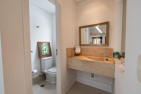 Casa à venda com 700m², 6 quartos e 7 vagasLavabo