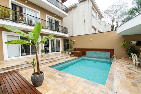 Casa à venda com 700m², 6 quartos e 7 vagasPiscina