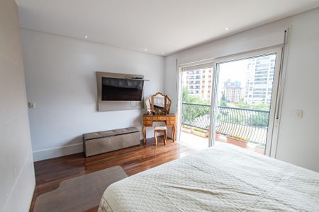 Casa à venda com 700m², 6 quartos e 7 vagasSuíte 5