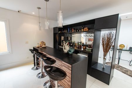 Casa à venda com 700m², 6 quartos e 7 vagasSala