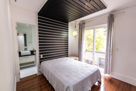 Casa à venda com 700m², 6 quartos e 7 vagasSuíte 2