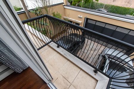 Casa à venda com 700m², 6 quartos e 7 vagasVaranda da suíte 2