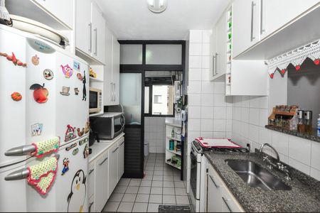 Apartamento à venda com 70m², 3 quartos e 2 vagasCozinha
