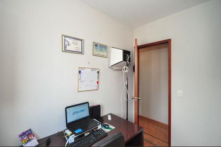 Apartamento à venda com 70m², 3 quartos e 2 vagasQuarto 2
