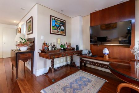 Apartamento à venda com 133m², 3 quartos e 2 vagasSala