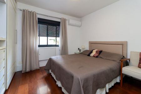 Apartamento à venda com 133m², 3 quartos e 2 vagasSuíte