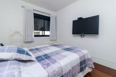 Apartamento à venda com 133m², 3 quartos e 2 vagasQuarto 2