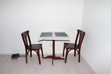 Sala mesa de jantar de apartamento para alugar com 2 quartos, 50m² em Humaitá, Porto Alegre