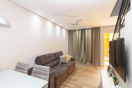 Sala de casa de condomínio à venda com 2 quartos, 65m² em Parada Xv de Novembro, São Paulo
