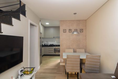 Sala de casa de condomínio à venda com 2 quartos, 65m² em Parada Xv de Novembro, São Paulo