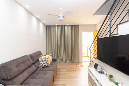 Casa de condomínio à venda com 65m², 2 quartos e 1 vaga Casa de condomínio à venda com 65m², 2 quartos e 1 vagaSala