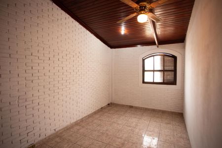 Casa para alugar com 80m², 2 quartos e 1 vaga Casa para alugar com 80m², 2 quartos e 1 vagaQuarto 2