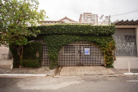 Casa para alugar com 80m², 2 quartos e 1 vaga Casa para alugar com 80m², 2 quartos e 1 vagaFachada