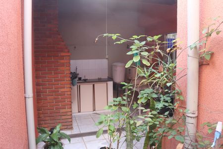 Casa à venda com 158m², 2 quartos e 2 vagasQuintal