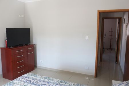 Casa à venda com 158m², 2 quartos e 2 vagasSuíte 1