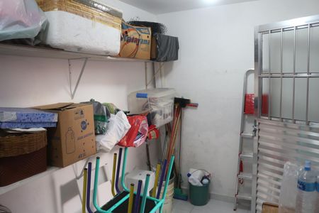 Casa à venda com 158m², 2 quartos e 2 vagasDespensa