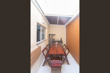 Apartamento à venda com 44m², 2 quartos e 1 vaga Apartamento à venda com 44m², 2 quartos e 1 vagaVaranda