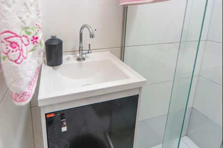 Apartamento à venda com 44m², 2 quartos e 1 vaga Apartamento à venda com 44m², 2 quartos e 1 vagaBanheiro