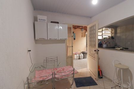 Casa à venda com 115m², 3 quartos e 2 vagas Casa à venda com 115m², 3 quartos e 2 vagasCozinha e Área de Serviço