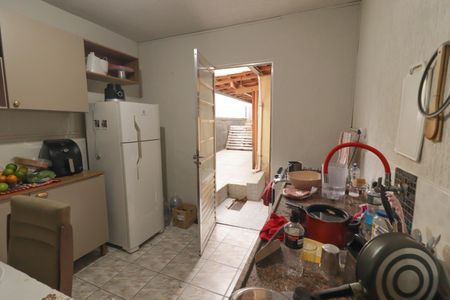 Casa à venda com 115m², 3 quartos e 2 vagas Casa à venda com 115m², 3 quartos e 2 vagasEdicula