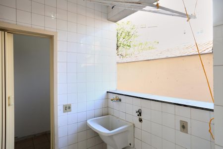 Apartamento à venda com 85m², 3 quartos e 1 vagaÁrea de Serviço