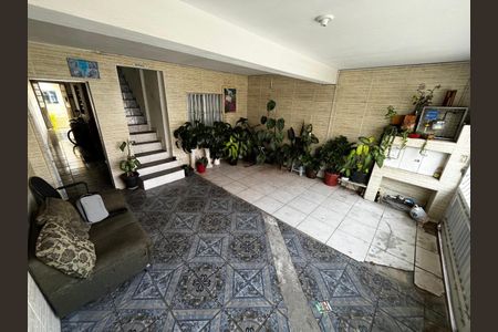 Casa à venda com 220m², 5 quartos e 2 vagasFoto 02