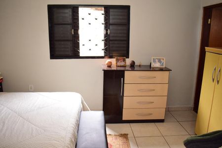 Casa para alugar com 183m², 3 quartos e 2 vagasSuíte