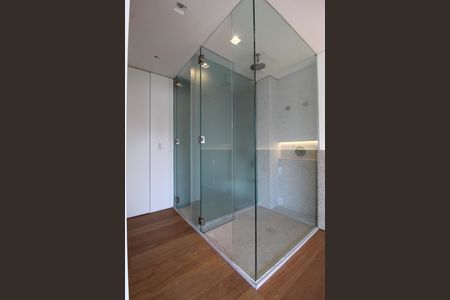 Banheiro da Suíte de kitnet/studio para alugar com 1 quarto, 53m² em Vila Olímpia, São Paulo