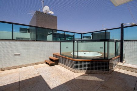 Apartamento para alugar com 323m², 5 quartos e 3 vagas Apartamento para alugar com 323m², 5 quartos e 3 vagasÁrea comum