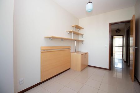 Apartamento para alugar com 323m², 5 quartos e 3 vagas Apartamento para alugar com 323m², 5 quartos e 3 vagasQuarto 2