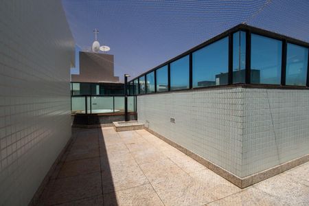 Apartamento para alugar com 323m², 5 quartos e 3 vagas Apartamento para alugar com 323m², 5 quartos e 3 vagasÁrea comum