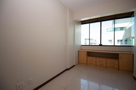 Apartamento para alugar com 323m², 5 quartos e 3 vagas Apartamento para alugar com 323m², 5 quartos e 3 vagasQuarto 2