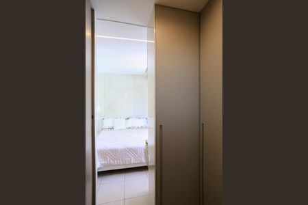 Apartamento para alugar com 96m², 2 quartos e 2 vagas Apartamento para alugar com 96m², 2 quartos e 2 vagasCloset da suíte