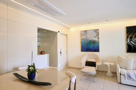 Apartamento para alugar com 96m², 2 quartos e 2 vagas Apartamento para alugar com 96m², 2 quartos e 2 vagasSala