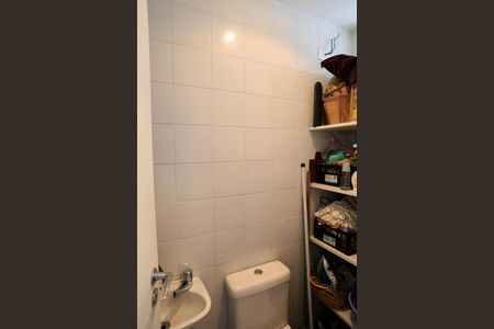 Apartamento para alugar com 96m², 2 quartos e 2 vagas Apartamento para alugar com 96m², 2 quartos e 2 vagasBanheiro de serviço