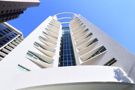 Apartamento para alugar com 96m², 2 quartos e 2 vagas Apartamento para alugar com 96m², 2 quartos e 2 vagasFachada
